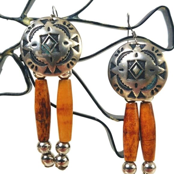 š¤©āNATIVEāBOHOĀ HIPPIEāHANDMADEāDANGLEāEARRINGS - Picture 3 of 4